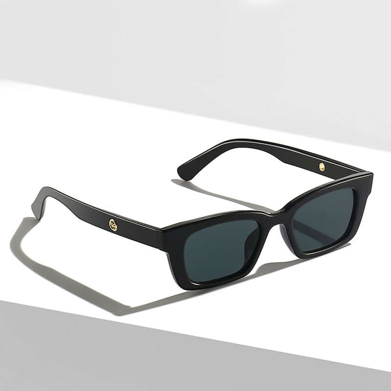 oculos preto vintage - Center Utilidades